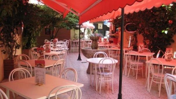 Pension Casa Austria Calella Zewnętrze zdjęcie